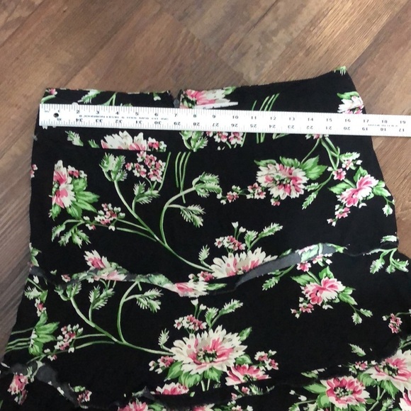 Cabi flower skirt - Picture 4 of 9